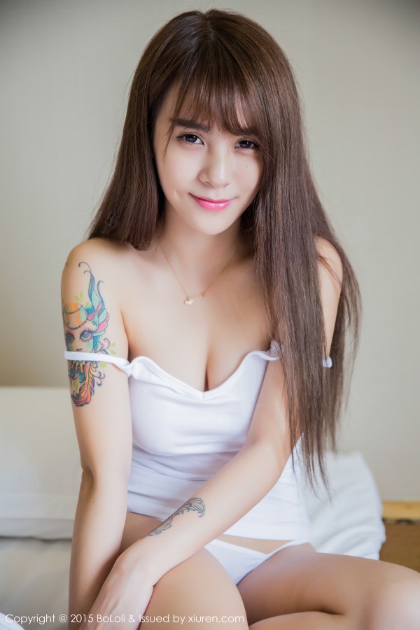 BoLoli波萝社 Vol.055 纹身辣妹夏美酱性感美胸私房！