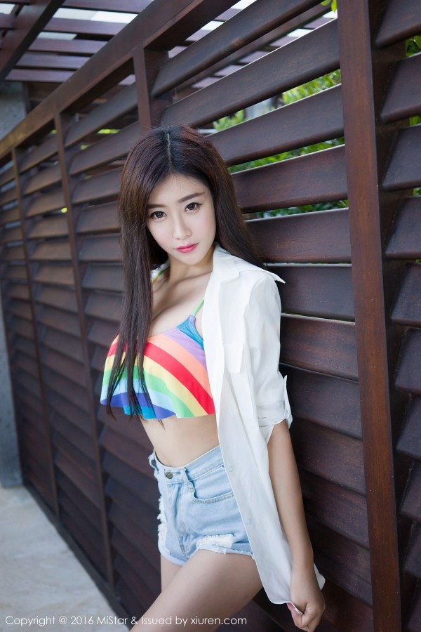 MiStar 魅妍社 Vol.095 程小烦不烦彩虹吊带加紫色性感比基尼美照！
