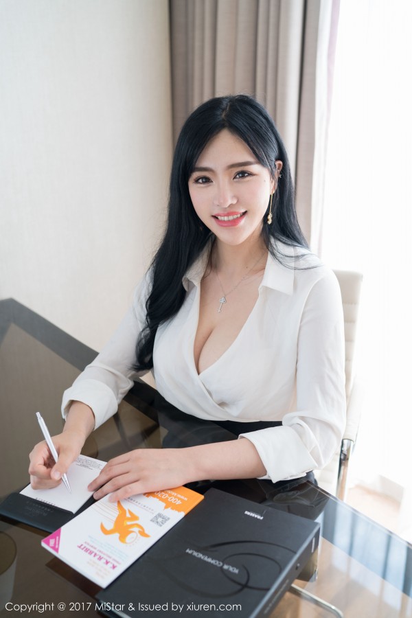 MiStar 魅妍社 Vol.172 刘钰儿制服美乳模特美照