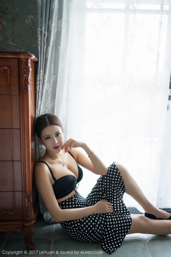 LeYuan 星乐园 Vol.041 美希子红唇御姐比基尼长腿
