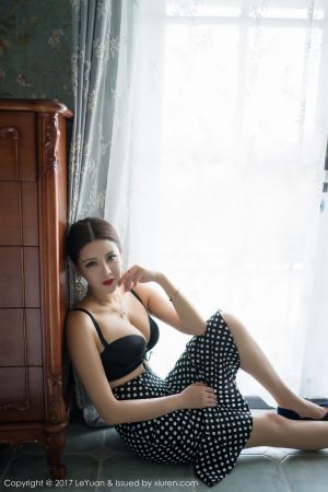 LeYuan 星乐园 Vol.041 美希子红唇御姐比基尼长腿