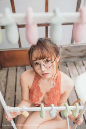 Bololi 波萝社 Vol.083 七宝柳侑绮小怪兽俏丽的性感私房